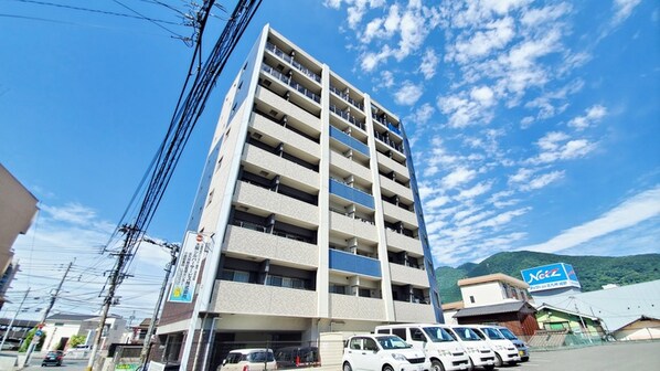 ウイングス重住の物件外観写真